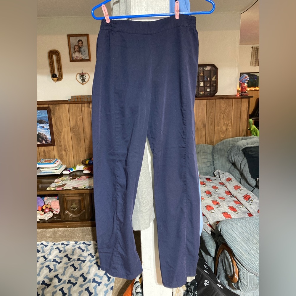 Navy. Size med. dickies scrub pant. Flat front. Back pockets